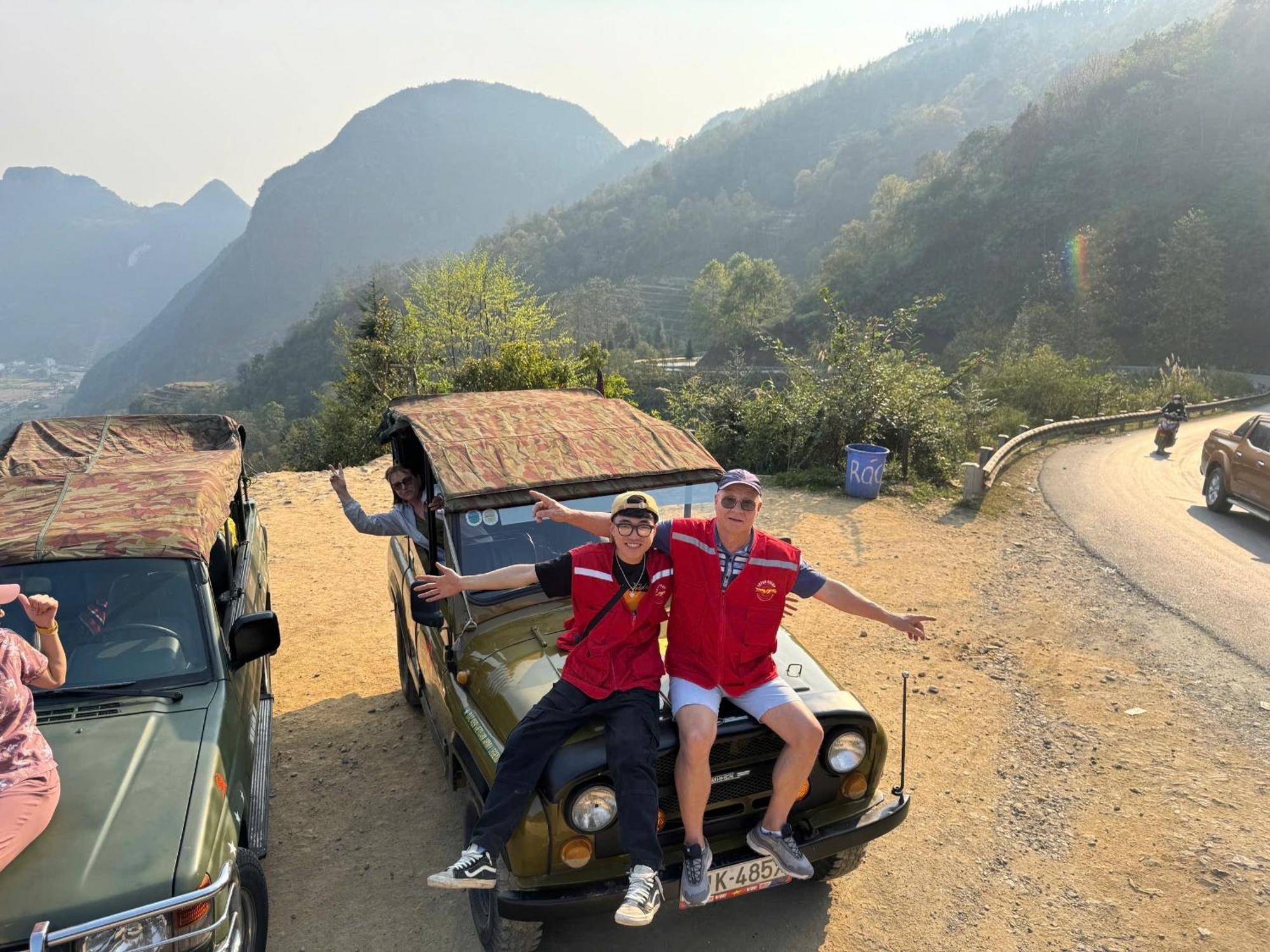 Lotus Premium Lodge - Lotus Group Tours ハザン エクステリア 写真